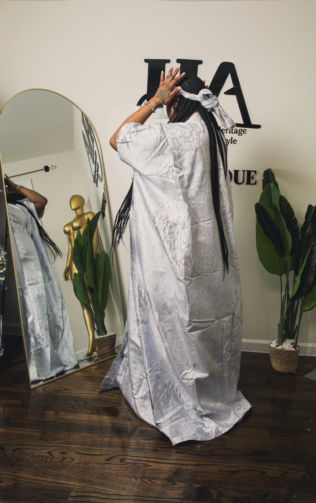 Rich Aunty Bubu In White Damask