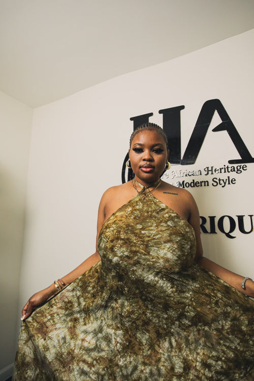 Bella backless gown crepe adire